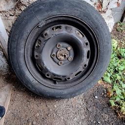 Reifen mit Felgen von einem Skoda Fabia Bj.2000
Die Winterreifen sind leider nicht mehr für den Winter geeignet für den Sommer kann man sie noch verwenden!
Lochkreis Felge 5x100
Preis für alle Vier Reifen zusammen!!!!
