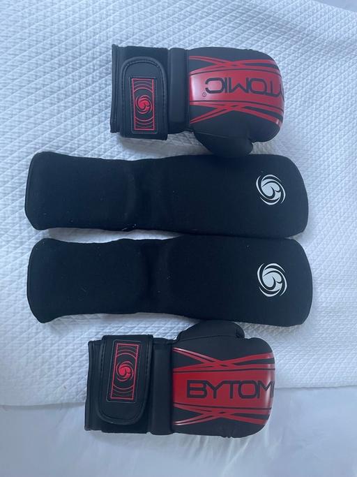 Buy & Sell Kent Gravesham - Photos for Kids mma/ kick boxing Gloves & foot pads