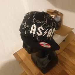 Unisex black and white ASAP spellout lightning strike  snapback cap brand new condition 
One pice unique hard to get 
From Ding day