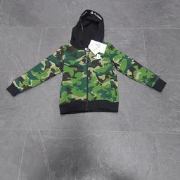 Hooded jacket 

Comes from smoke free home 

Collection only