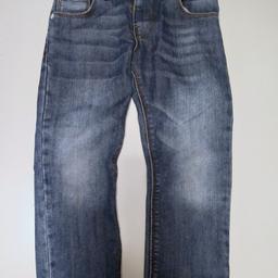 Denim company barn jeans stl 104, finnes på Södermalm.Porto och wv frakt tillkommer
