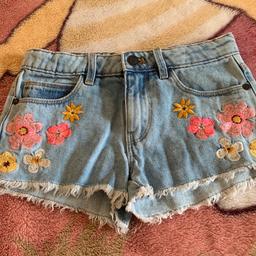 M&S girls shorts, size:6-7years
