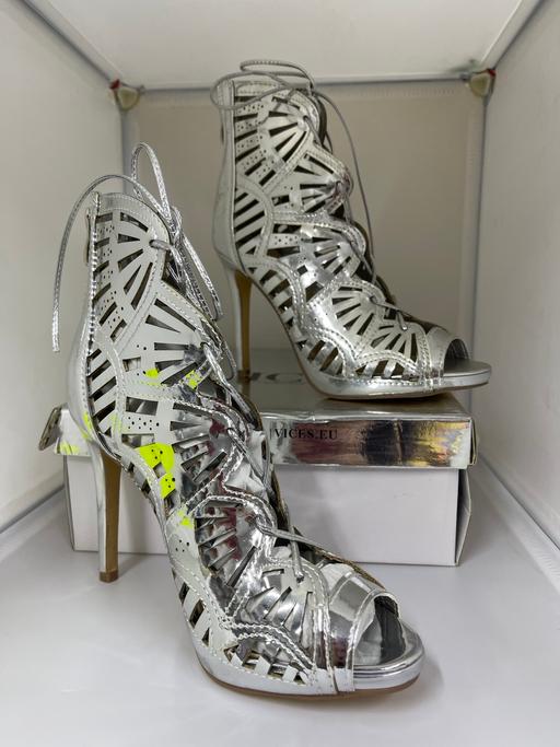 Buy & Sell West Midlands Birmingham - Photos for Silver boots high heels size 4 eu37 new