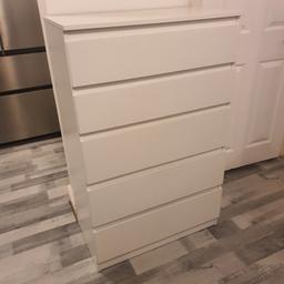 Used Ikea Kullen Chest of 5 Drawers (White)

Drawers are in good working condition, but couple of scratches and marks on the top.

Weight & measurements
Width: 70 cm
Depth: 40 cm
Height: 112 cm
Depth of drawer (inside): 34 cm