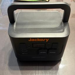Zu verkaufen steht eine Jackery Explorer 1000 Pro mit 2 mobilen Solarpanelen mit je 100w

Gekauft wurde das Set am 14.02.2023