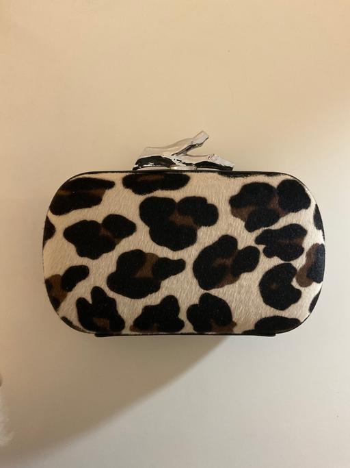 Buy & Sell South East London Plumstead - South East London - Photos for DIANE VON FURSTENBERG CLUTCH BAG