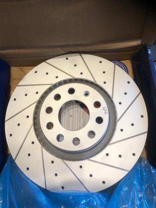 Vehicles South West London Sutton - Photos for Audi wheel discs with product id. 