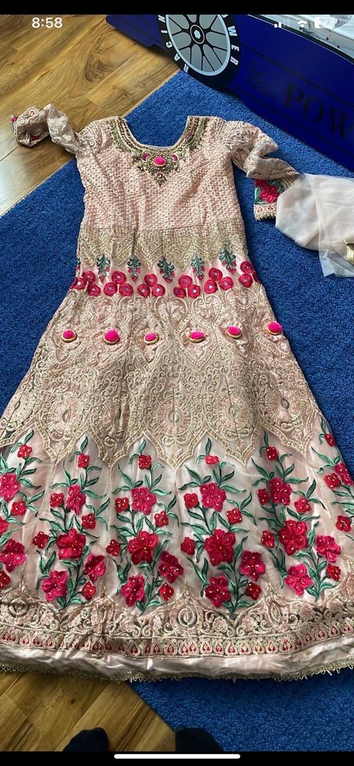 Buy & Sell West London Hillingdon - Photos for Long dress with front back heavy with dupatta