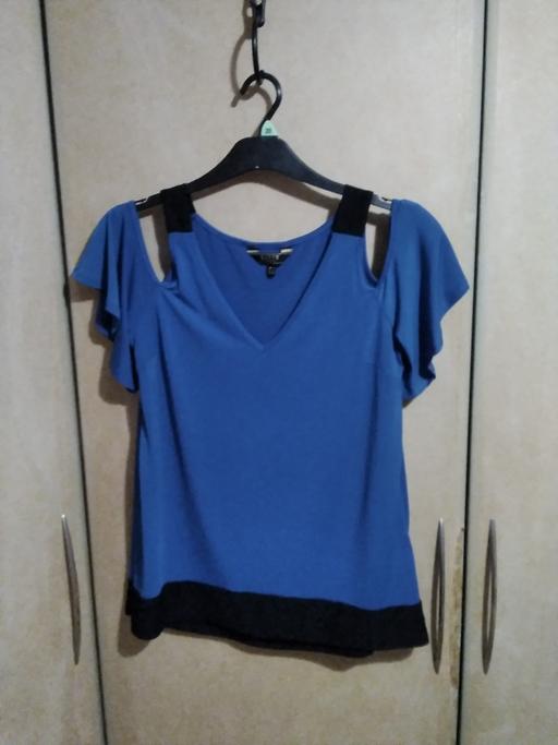 Buy & Sell Greater Manchester Bury - Photos for NEW LIPSY TOP SZ 10 TO 12