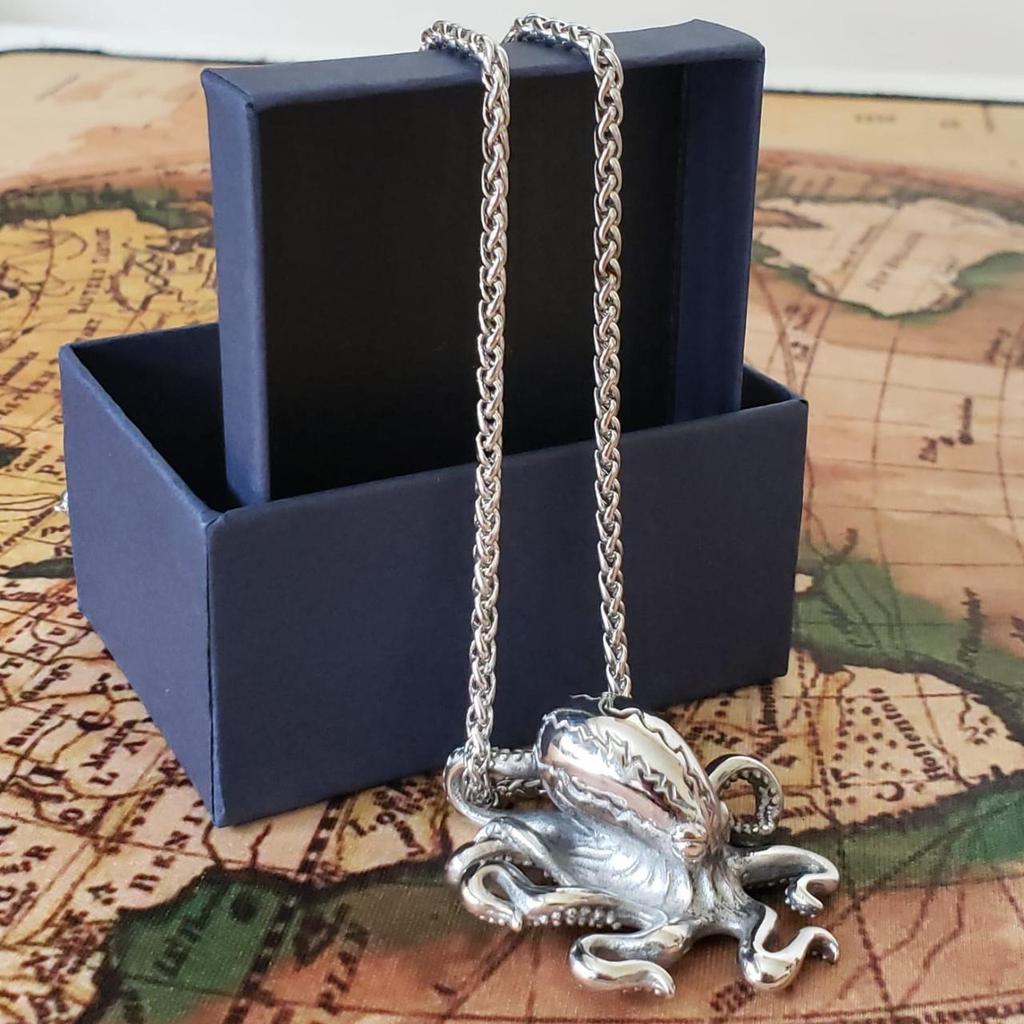Octopus Pendant Necklace - Stainless Steel

316L Stainless steel, High Quality Polished and Plated, Anti-Rust, Skin-Friendly, Nickel-Free.

Cool octopus design. Fashion sea jewellery accessories, suitable for daily wear by cool men, women, boys, and girls.

Come with a Gift Box and a Pouch.