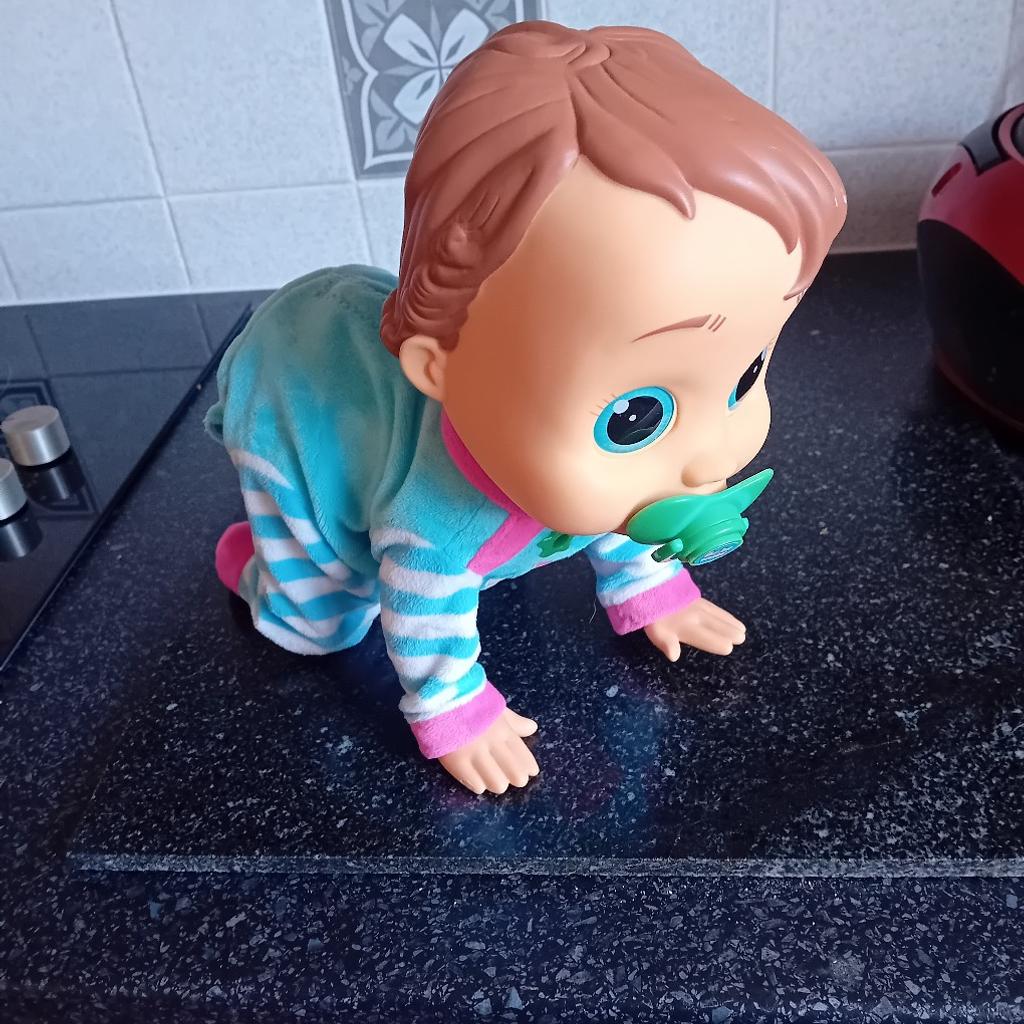 Baby wow 2025 crawling doll