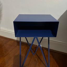 Beautiful blue table it small and it’s metal nice unique design lovely to place anywhere in the house please contact me if you have any questions