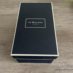 Jo malone fig & cassis candle boxed never used would make a lovely gift for any occasion