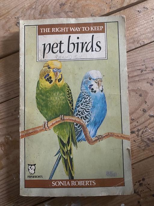 Buy & Sell Lancashire Blackpool - Photos for Right Way to Keep Pet Birds book