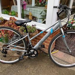 This bike has 700 wheel size and it has 18 gears.this bike has been serviced and is in good working order. The frame size is 14” inches. Collection only sorry no delivery.