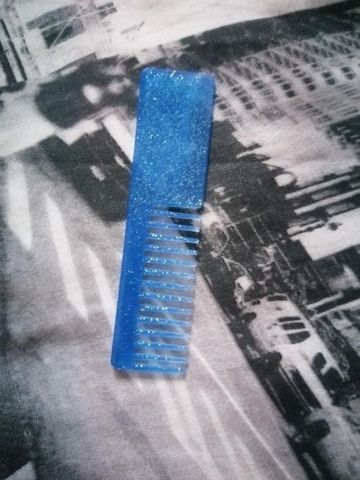 Buy & Sell Kingston Barnsley - Photos for dolls comb