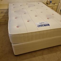 need gone ASAP
barely used 
double bed with firm matress
four draws

£100 ono