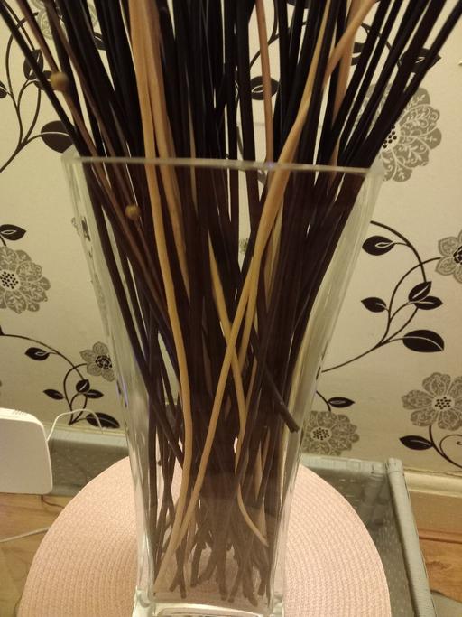 Buy & Sell Greater Manchester Manchester - Photos for Large THICK GLASS VASE PLUS CONTENTS (M34)