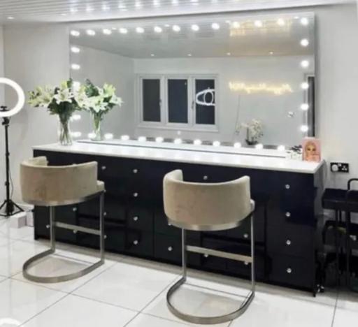 Buy & Sell Glasgow Kirkintilloch - Glasgow - Photos for Hollywood salon lights dressing room plug in