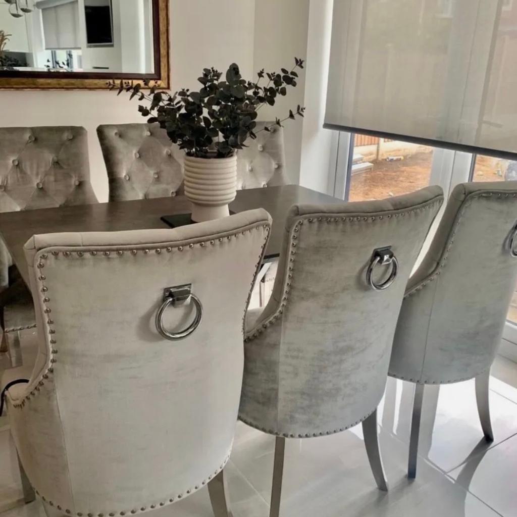 Beautiful Dining chairs-good as new. Selling for £750- welcome for reasonable offers.
Easy to clean. Any mark comes off with wet cloth.
These chairs are in Christopher Pratt’s website 1 chair for £269 in sale - original price £375