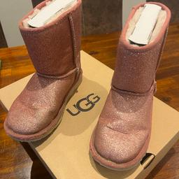 UGG Boots in pink mit Glitzer