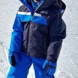 Super netter, hochwertiger Skianzug der Marke Colmar, Gr. 106 cm, nur zum Skifahren angezogen, daher in ausgezeichnetem Zustand, mit Spezialwaschmittel gewaschen und imprägniert!

Versandkosten 6 €