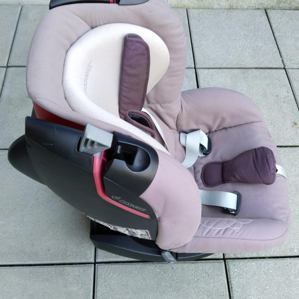 Bequeme Lehnenpositionen vom Sitzen bis zum schlafen, verstellbarer Gurt und Kopfstütze passen sich gleichzeitig an wachsendes Kind
Gewicht Klasse 9-18 kg
Abnehmbare Bezug
maschinenwaschbar