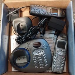 Analoge (PSTN) Telefonanlage mit Anrufbeantworter und Freisprecheinrichtung, 2 Mobilteile, Farbdisplay, Telefonbuch, internes sprechen....