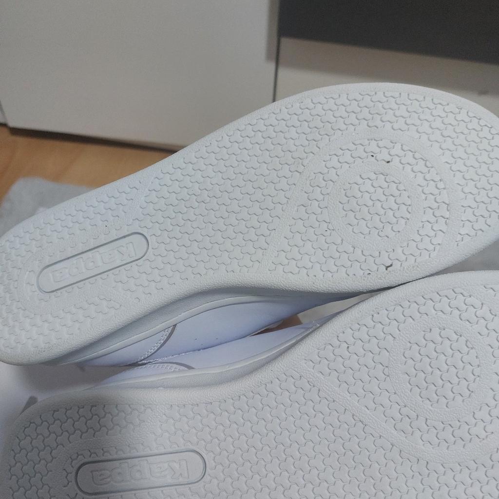 Ungetragene Kappa Sneaker
Grösse 38
Mit Originalverpackung

Privatverkauf-keine Rückgabe
Abholung Neulindenau
Versand 4,50€