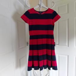 Dress "Polo Ralph Lauren" Striped Pleated

Dresses Sport

Pink Navy Colour

New With Tags

Actual size: cm

Length: 85 cm

Length: 67 cm from armpit side

Shoulder width: 33 cm

Length sleeves: 15 cm

Volume hands: 33 cm

Breast volume: 78 cm – 80 cm

Volume waist: 70 cm – 72 cm

Volume hips: 75 cm – 80 cm

Length: 38 cm before to waist

Length: 18 cm from armpit side before to waist

Size: XL/TG, XL ,16 Years ( UK )

Body: 69 % Polyester
 29 % Viscose
 2 % Elastane

Exclusive of Decoration

Made in China