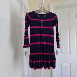 Dress "Ralph Lauren"

 Dark Navy Pink Colour

Good Condition

A small hole, in the front ,

on the right side, about hips.

 A small hole, in the back ,

on the right side, about hips.

Please,the look photo

Actual size: cm

Length: 61 cm

Length: 46 cm from armpit side

Shoulder width: 27 cm

Length sleeves: 26 cm – 39 cm

Volume hands: 23 cm

Breast volume: 55 cm – 70 cm

Volume waist: 55 cm – 70 cm

Volume hips: 60 cm – 70 cm

Age: 4/4T Years (UK)

100 % Viscose

Made in China