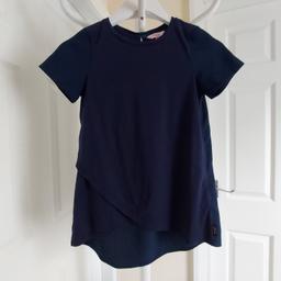 Dress “baker by Ted Baker"

 Dark Navy Colour

 Good Condition

Actual size: cm

Length: 52 cm from shoulders centre front

Length: 64 cm from shoulders centre back

Length: 42 cm from armpit side

Shoulder width: 28 cm

Length sleeves: 15 cm

Volume hands: 30 cm

Breast volume: 72 cm – 80 cm – actual size,
Chest: 28¼” (UK) Eur – 71.5 cm – on the label.

Volume waist: 80 cm – 90 cm

Volume hips: 85 cm – 88 cm

Age: 9-10 Years (UK)

Height: 55” (UK) Eur 140 cm

Front: 50 % Cotton
 50 % Modal

Back: 100 % Polyester

Made in China