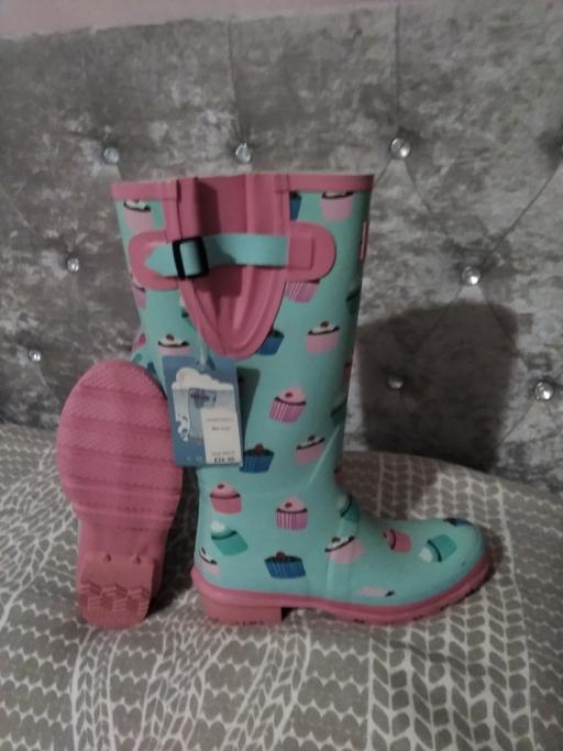 Buy & Sell Greater Manchester Bury - Photos for N.W.T LADIES WELLIES SZ 3 TO 4