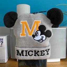 New item comes from a non smoking pet free household 
Adorable detailing for Mickeys ears
