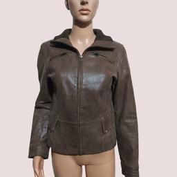 Today's woman leather jacket
Todays Woman Vintage pure leather brown jacket.
100% Pure jacket, lining 100% Polyester