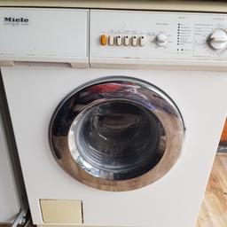 waschmaschine gut in tagt für kleines Geld. wäscht sehr gut 60 VB