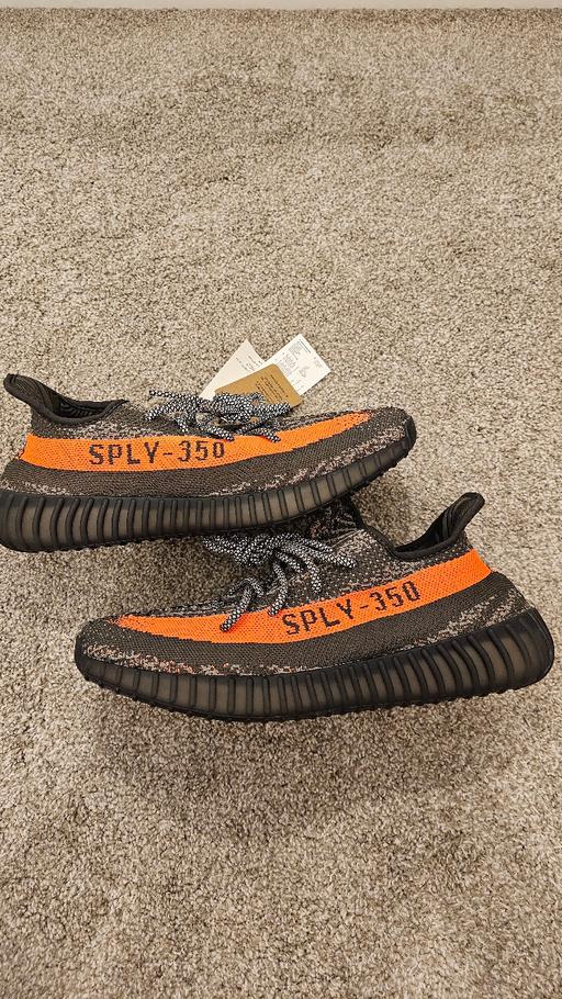 Buy & Sell Barking and Dagenham Barking - Barking and Dagenham - Photos for New Adidas Yeezy Boost 350 V2 uk size 9