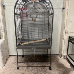 Brand new large bird cage with the top opening to allow your bird to fly around your room you can contact me on 07796014932 cash is preferred on collection please
I can deliver locally once paid for