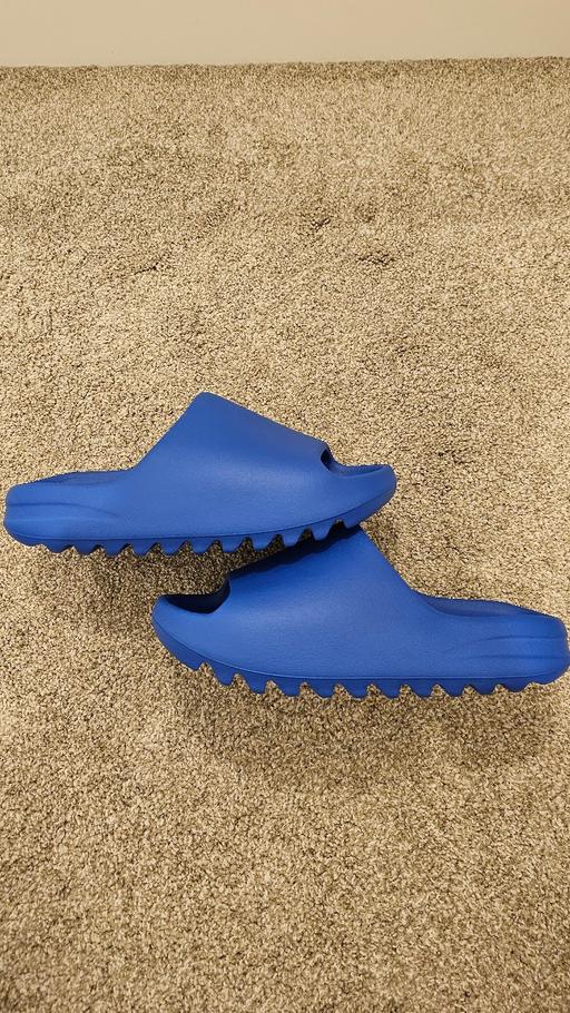 Buy & Sell Barking and Dagenham Barking - Barking and Dagenham - Photos for New Yeezy Slide Blue. uk size 8