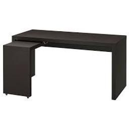 Desk with pull-out panel, black-brown.

Slightly scratched still very much in usable condition.

Measurements
Width: 59 1/2 "
Depth: 25 5/8 "
Height: 28 3/4 "
Max. load: 110 lb

Available 16 DECEMBER 2023 for collection onwards