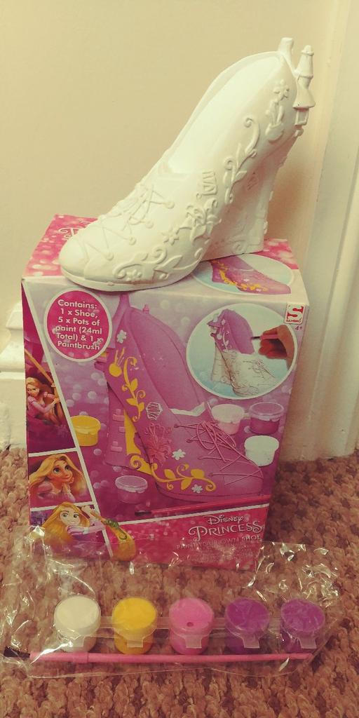 Classes Worcestershire Bromsgrove - Photos for Brand New Disney Princess Paint Your own Shoe