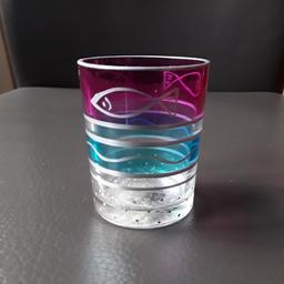 Verkaufe ein neuwertiges Teelichtglas für 1€
Fisch Blau Türkis