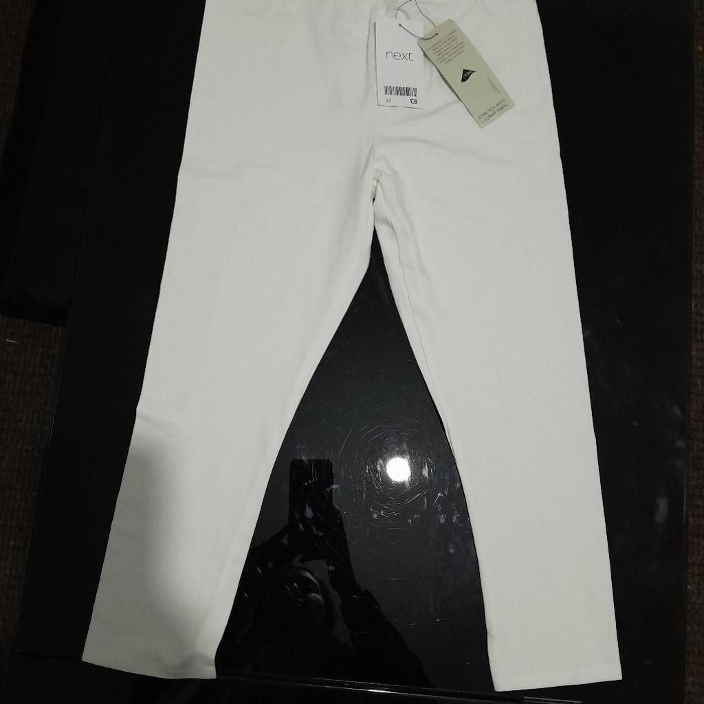 Next women white/cream 3/4 length leggings
brand new with tag
size 10
2x available in size 8 too