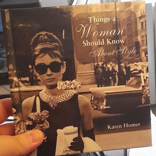 Buy & Sell Greater Manchester Tameside - Photos for Things a Woman Should Know About Style [Book]