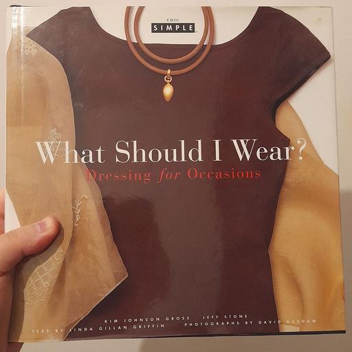 Buy & Sell Greater Manchester Manchester - Photos for What Should I Wear? [Book]