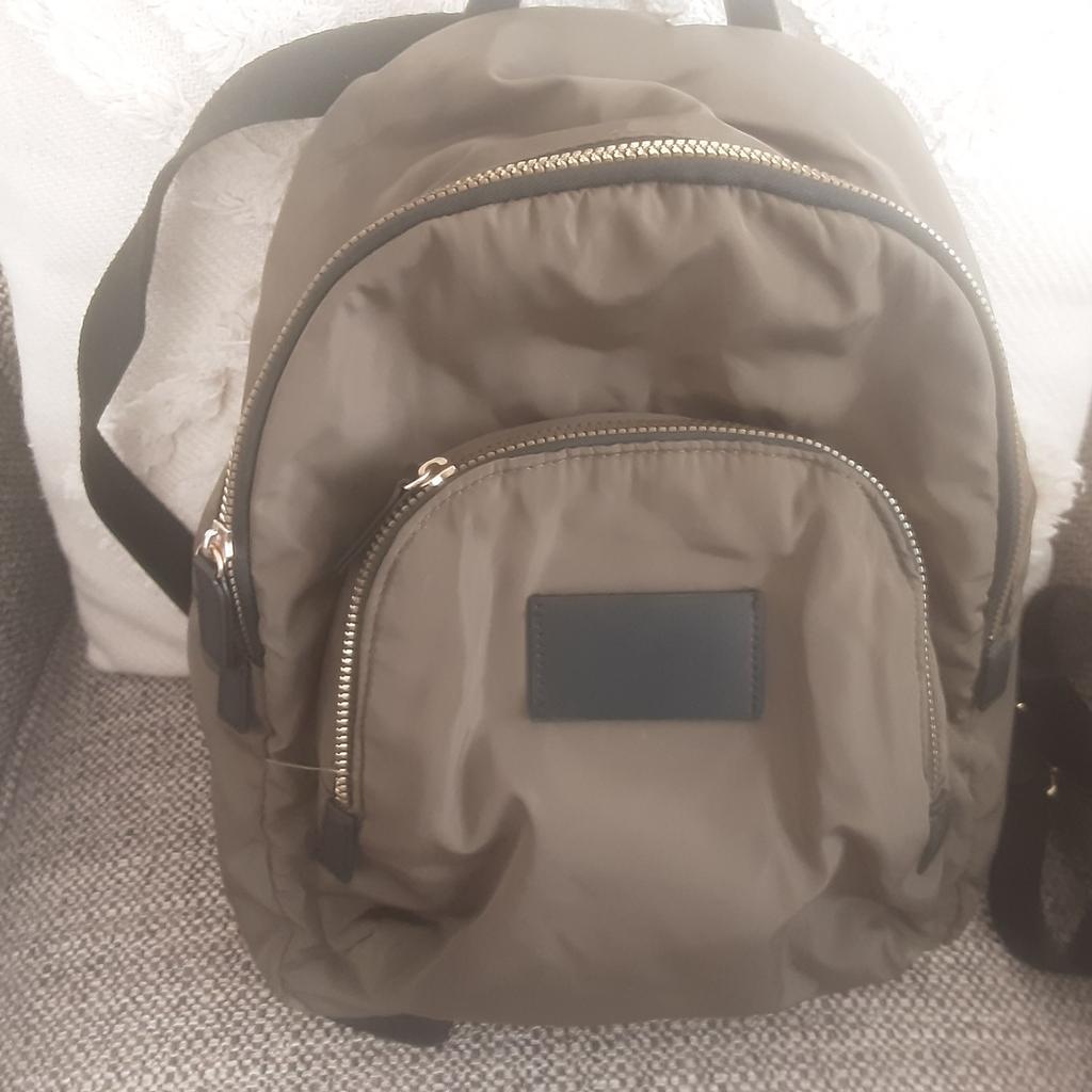 primark backpack nylon material
khaki Green