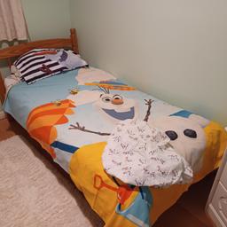 Olaf single duvet and pillowcase. Double sided. Spare pillowcase and fitted sheet.