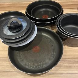 Set of Tefal pans with removable handles 3 glass lids & 2 plastic pan covers. Not suitable for induction hobs. Collection only please
Open to sensible offers