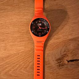 Verkaufe ICE Watch Uhr inklusive Silikonarmband in analoger Anzeige. Kaum getragen, Verpackung leider nicht mehr vorhanden.