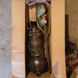 Hoover in good working condition,
in box.
Collection only.